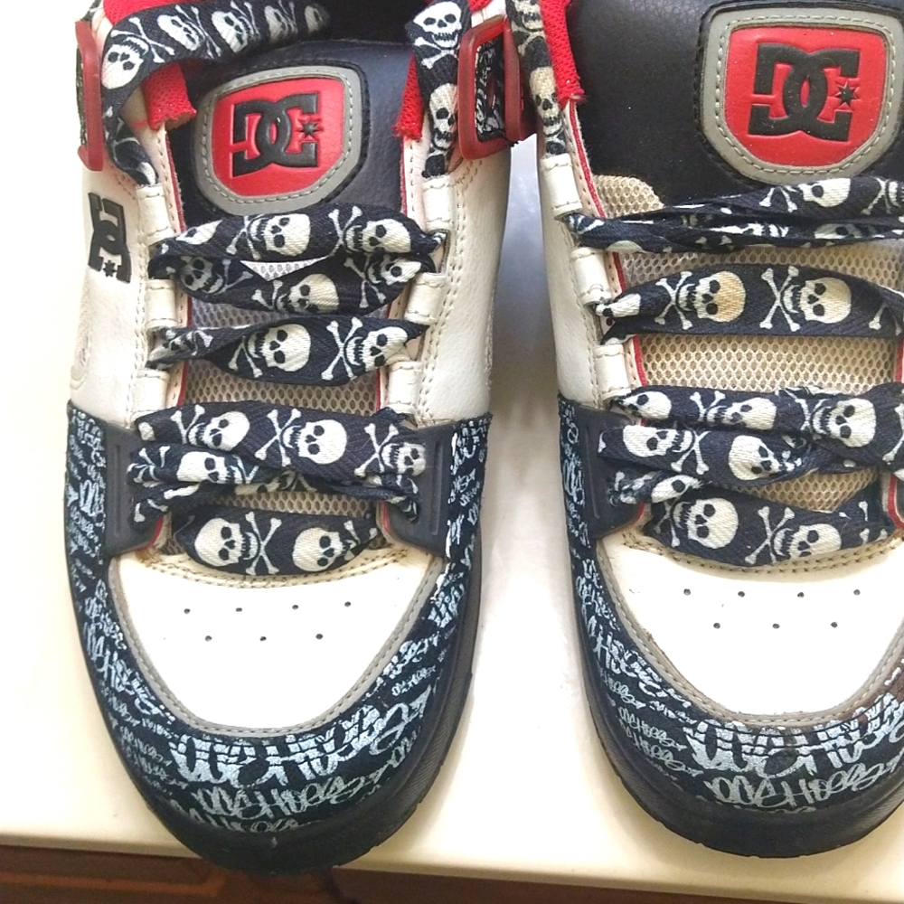 DC Shoes Sneakers